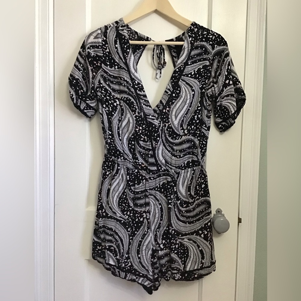 Volcom Romper Size M